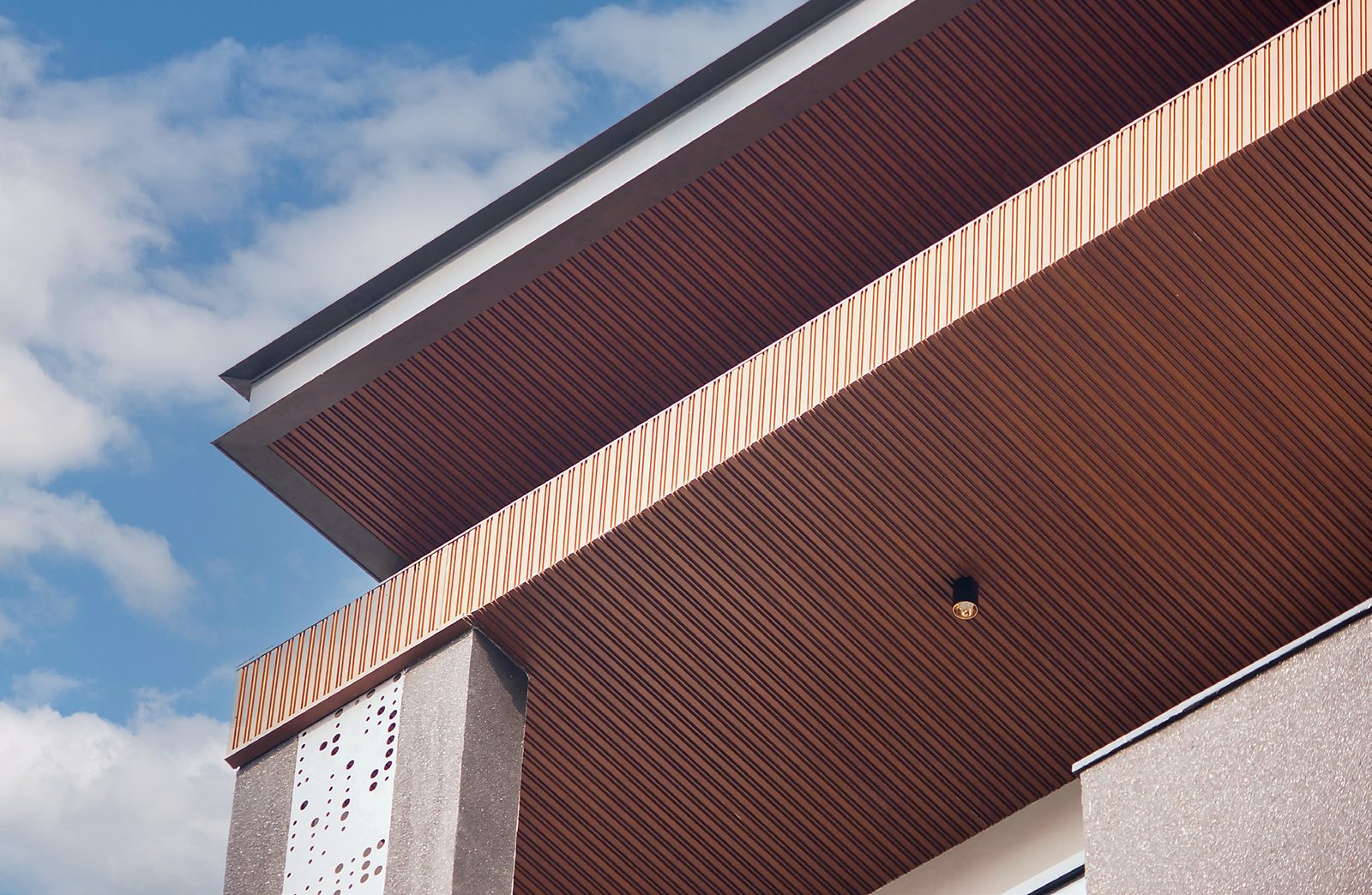 Aluminium Profiles facade by Metalia — DLF Phase-2, Gurugram