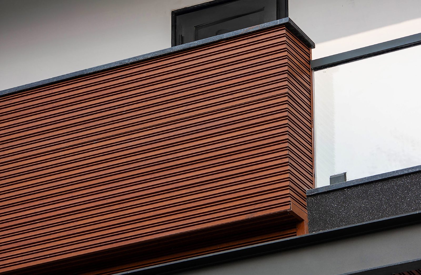 Aluminium Profiles facade by Metalia — DLF Phase-2, Gurugram