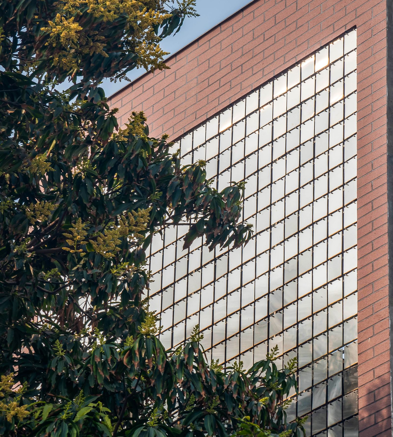 Kinetic Panels metal facade by Metalia