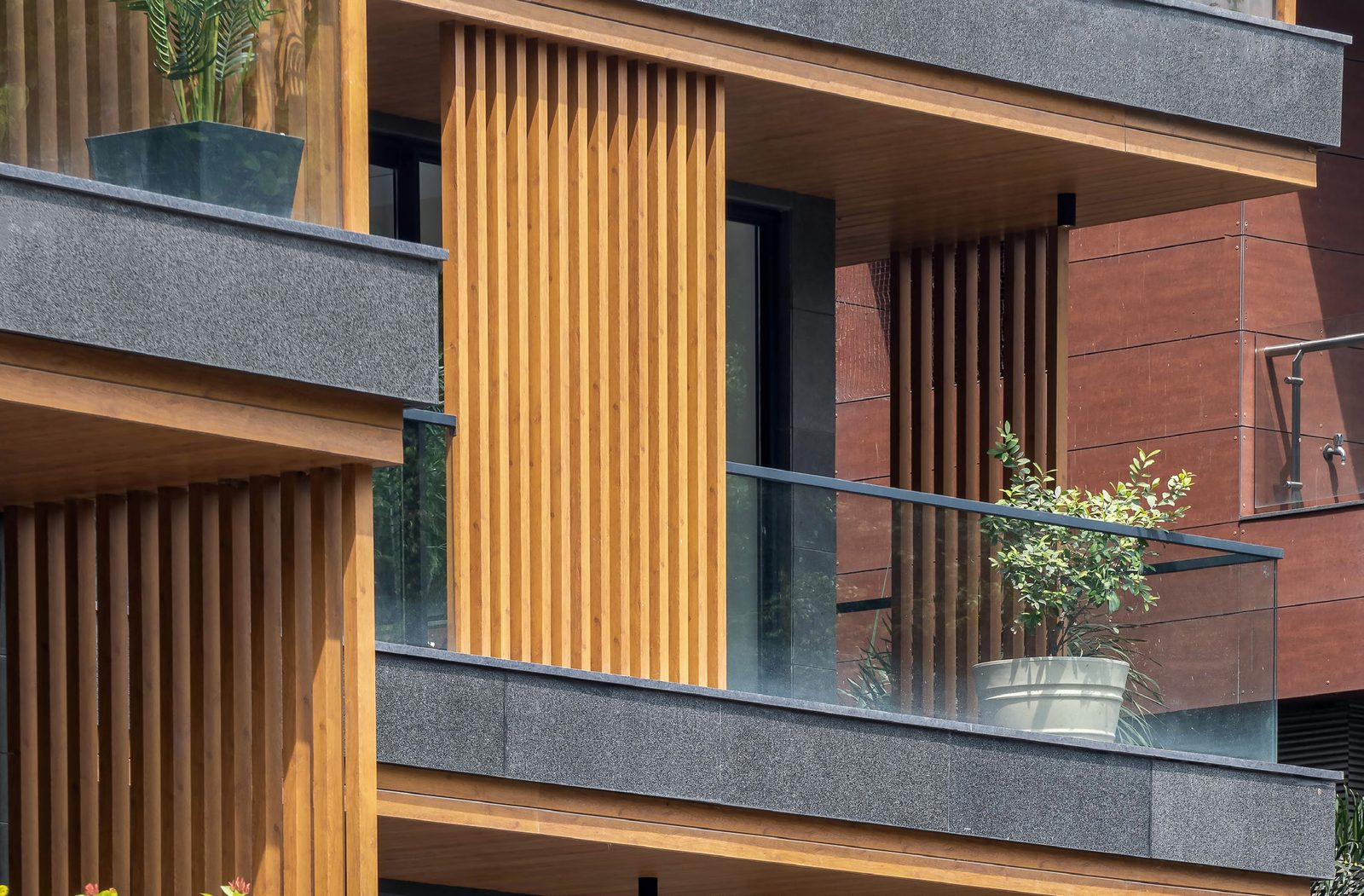 Louvers facade by Metalia — Punjabi Bagh, New Delhi